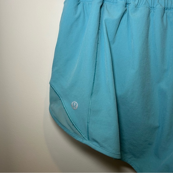 Lululemon Hotty Hot Short II *2.5” in Eton Blue Size 12 - Picture 8 of 13